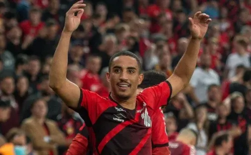 Foto: Gabriel Machado/AGIF – Christian tem contrato no Athletico até dezembro de 2024