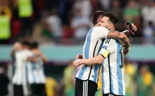 Photo by Alex Pantling/Getty Images - Seleção da Argentina segue viva na Copa do Mundo