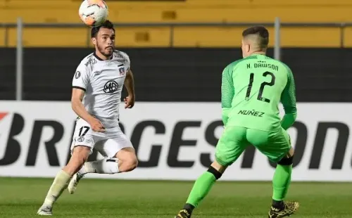 Foto: Sandro Pereyra/Getty Images – Suazo é o alvo do Fluminense para a ala esquerda