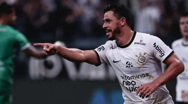 Foto: Ettore Chiereguini/AGIF - Giuliano foi artilheiro da Copa do Brasil, junto com Cano, do Fluminense