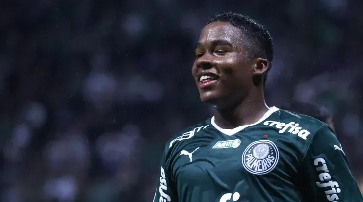 Foto: Marcello Zambrana/AGIF - Endrick pode ser o camisa 9 titular do Palmeiras em 2023.
