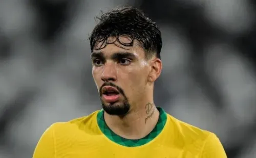 Paquetá com a camisa da Seleção Brasileira - Foto: Thiago Ribeiro/AGIF