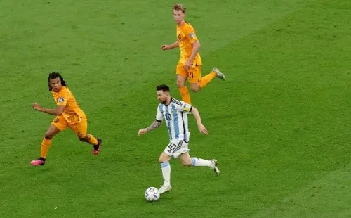 Photo by Alexander Hassenstein/Getty Images - Lionel Messi foi nome importante na classificação dos argentinos