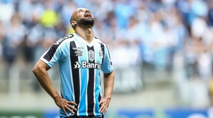 Foto: Pedro H. Tesch/AGIF - Thaciano participou de boa parte dos jogos no fim da Série B.