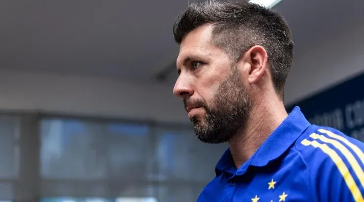 Foto: Gustavo Aleixo/Cruzeiro/Divulgação - Pezzolano: técnico uruguaio tem moral com o investidor do Cabuloso