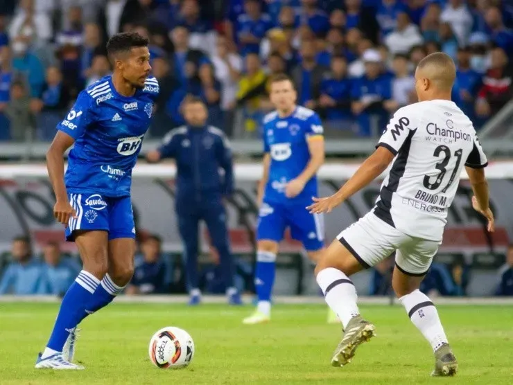 Fernando Moreno/AGIF – Willian Oliveira atuando pelo Cruzeiro em 2022