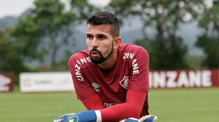 Mário Bittencourt quer que Marcos Felipe renove até 2024 para emprestar o goleiro para o Bahia. Foto: Lucas Merçom/ Fluminense