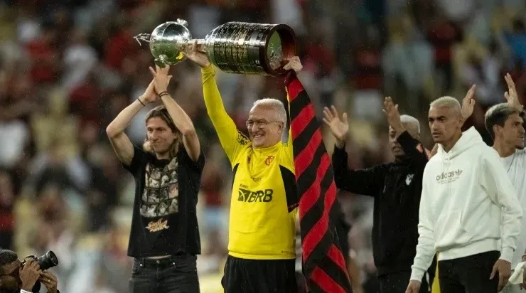 Foto: Jorge Rodrigues/AGIF - Dorival deixou o Mais Querido com duas taças conquistadas.