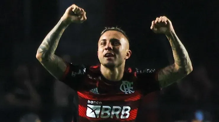 Foto: Marcello Zambrana/AGIF - Cebolinha deve permanecer no Flamengo.