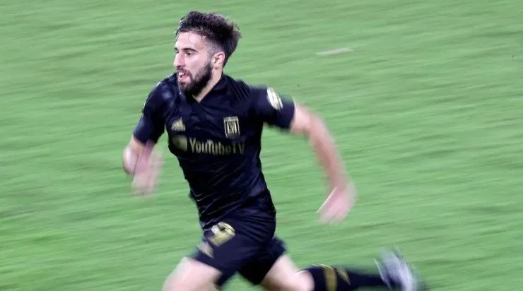 Diego Rossi é um fos jogadores que agradam a diretoria do Flamengo. Foto:Alex Menendez/Getty Images