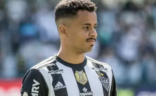 Foto: Robson Mafra/AGIF – Allan tem contrato em vigor no Atlético até dezembro de 2025