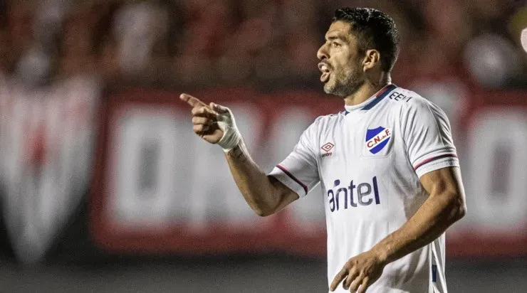 Foto: Heber Gomes/AGIF - Na última temporada, centroavante defendeu o Nacional-URU