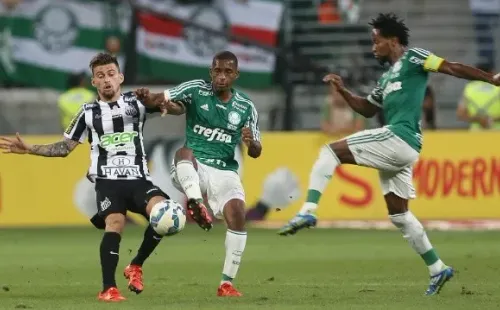Foto: Cesar Greco – Lucas Lima não teve sorte contra Matheus Sales na final da Copa do BR quando ainda defendia o Santos