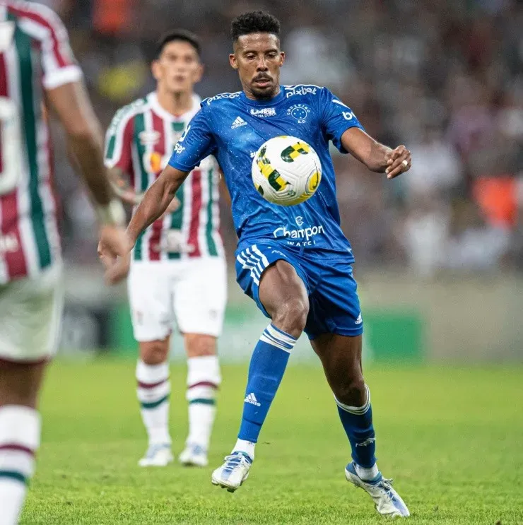 Jorge Rodrigues/AGIF – Willian Oliveira atuando com a camisa do Cruzeiro em 2022