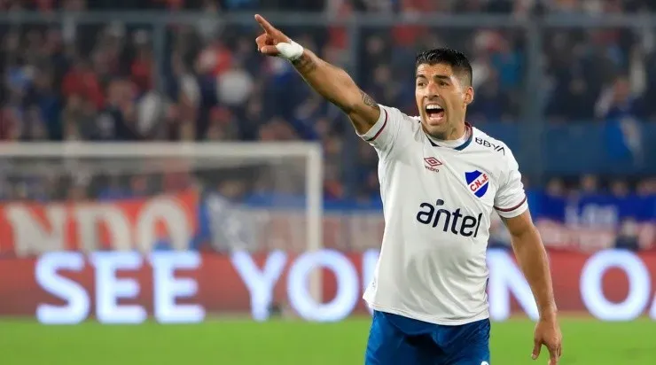 Foto: Ernesto Ryan/Getty Images/Uruguai - A última equipe do centroavante foi o Nacional-URU