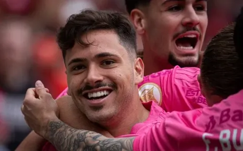 Foto: Maxi Franzoi/AGIF – Maurício pode render bolada para a Raposa