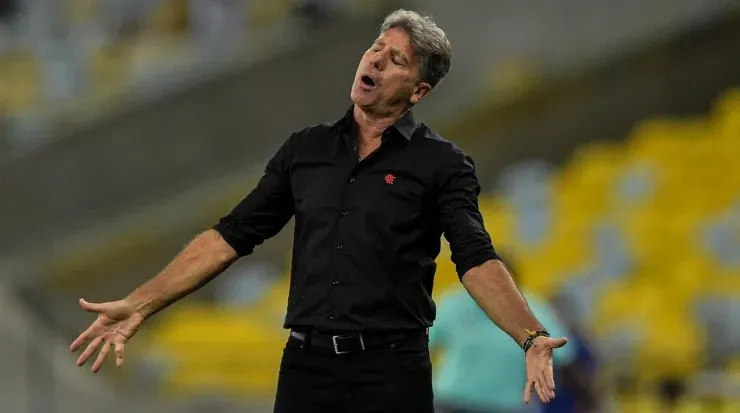 Foto: Thiago Ribeiro/AGIF - Renato não foi bem no comando do Flamengo.