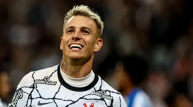 Foto: Marcello Zambrana/AGIF - Róger Guedes pediu mais passes para Giuliano