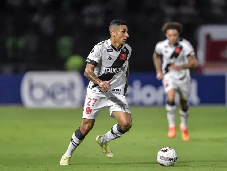Thiago Ribeiro/AGIF – Bruno Tubarão atuando pelo Vasco em 2022