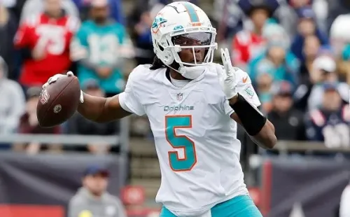 Bridgewater entrou como titular do Dolphins contra o Patriots. Créditos: Winslow Townson/Getty Images