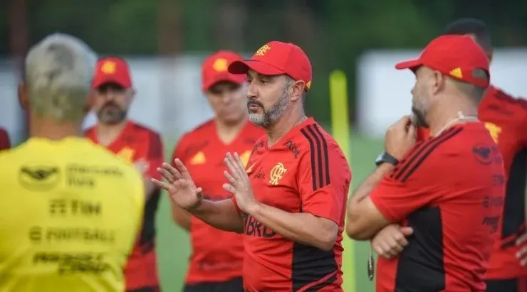 Foto: Marcelo Cortes/CRF - Vítor Pereira já começou os trabalhos no Flamengo.