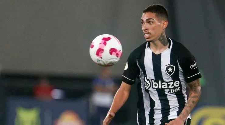 O Botafogo pode perder Hugo para o Besekitas. Foto: Vitor Silva/ Botafogo