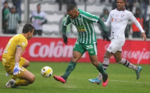 Foto: Silvio Avila/Getty Images – Vitor Gabriel jogou no Juventude em 2022