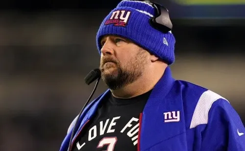 Brian Daboll ocupa o cargo de técnico principal em uma franquia pela primeira vez na carreira. Créditos: Mitchell Leff/Getty Images