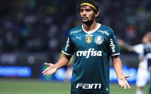 SP - Sao Paulo - 06/10/2022 - BRASILEIRO A 2022, PALMEIRAS X CORITIBA - Gustavo Scarpa jogador do Palmeiras durante partida contra o Coritiba no estadio Arena Allianz Parque pelo campeonato Brasileiro A 2022. Foto: Ettore Chiereguini/AGIF