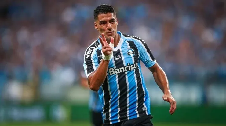 Foto: Lucas Uebel/Grêmio/Divulgação - Suárez: centroavante marcou 3 vezes na goleada do Grêmio