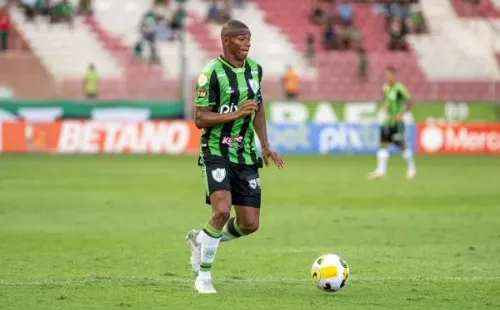 Foto:Alessandra Torres/AGIF – Juninho foi um dos principais jogadores do América-MG