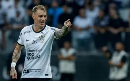 Agif/Marcello Zambrana – Róger Guedes anotou dois na vitória