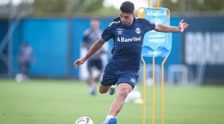 Foto: Lucas Uebel/Grêmio/Divulgação - O uruguaio deve ser titular do Grêmio contra o Caxias