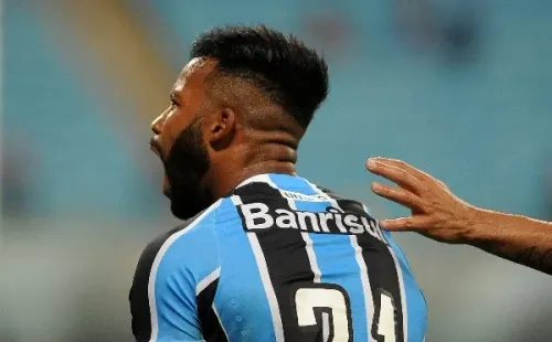 Foto: Ricardo Rimoli/AGIF – Fernandinho marcou um dos gols do tri do Grêmio na Libertadores, em 2017