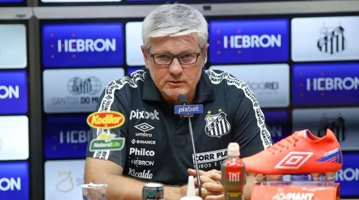 Foto: Fernanda Luz/AGIF - O treinador analisou a evolução do Peixe em 2023