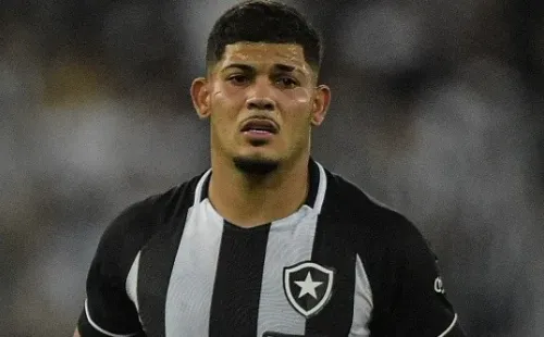 Erison não deve ficar no Botafogo - Foto: Thiago Ribeiro/AGIF
