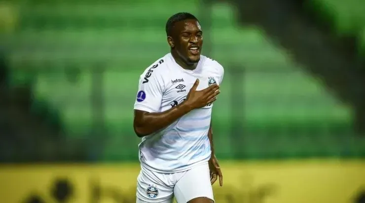 Foto: Lucas Uebel/Grêmio/Divulgação - Elias: atacante exaltou o uruguaio Suárez