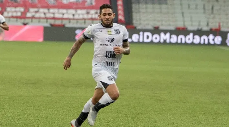 Leandro Carvalho não quer mais ser chamado de cachaça. Foto:Robson Mafra/AGIF