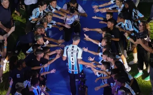 Foto: Maxi Franzoi/AGIF – Suárez foi recepcionado com a Arena lotada