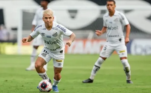 Foto: Marcello Zambrana/AGIF – Soteldo saiu lesionado na segunda etapa