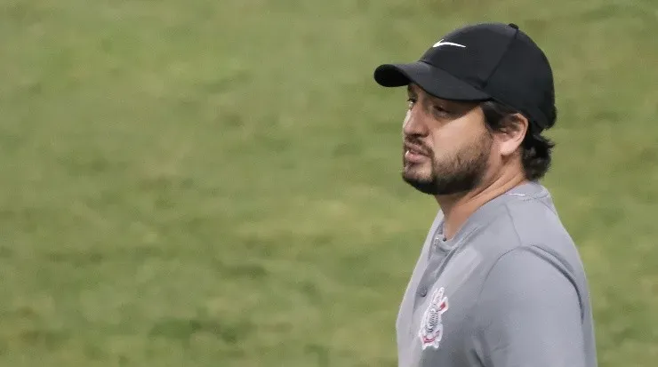 Foto: Marcello Zambrana/AGIF - Arthur Elias faz um excelente trabalho no comando do Corinthians.