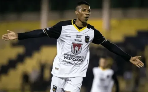 Lelê com a camisa do Volta Redonda - Foto: Site oficial do Volta Redonda