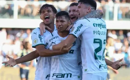 Foto:Fernanda Luz/AGIF – Palmeiras venceu mais uma vez na Vila Belmiro