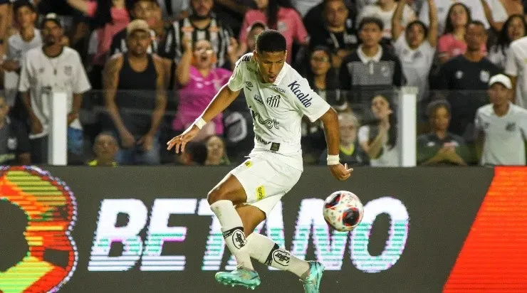 Foto: Fernanda Luz/AGIF - ngelo deve seguir no Peixe