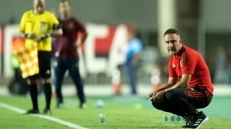 Foto: Jorge Rodrigues/AGIF - Vítor Pereira afirmou que o tempo de preparação para o Mundial não foi o ideal