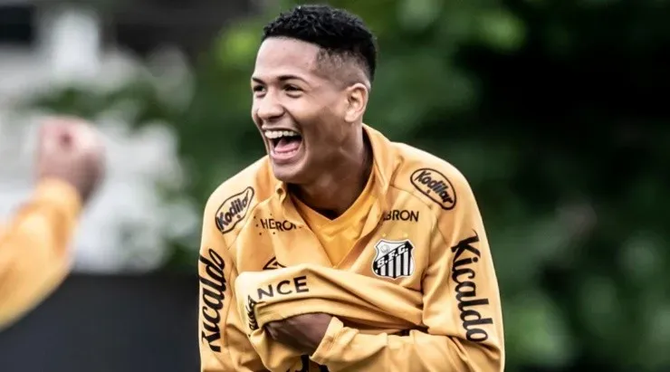 Ângelo segue no radar do Flamengo. Foto: Ivan Storti/ Santos