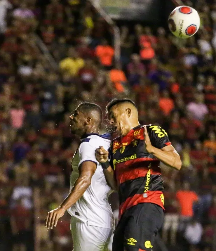 Rafael Vieira/AGIF -Igor Cariús jogador do Sport durante partida contra o Retrô