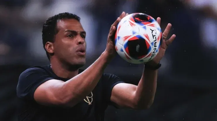 Foto: Ettore Chiereguini/AGIF - Lázaro optou por poupar alguns titulares.