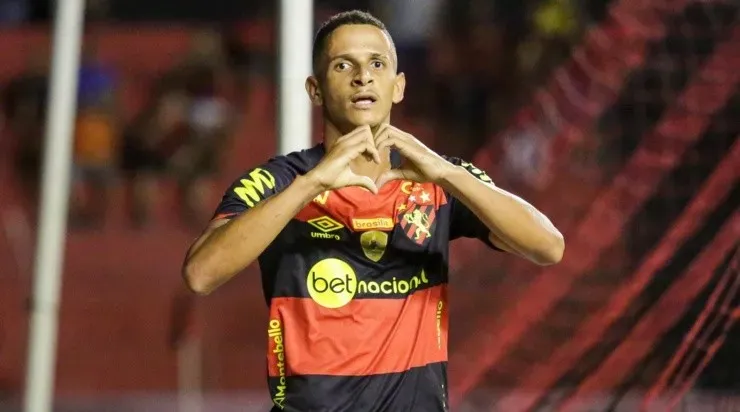 Foto: Rafael Vieira/AGIF - Luciano Juba: na mira do Fluminense