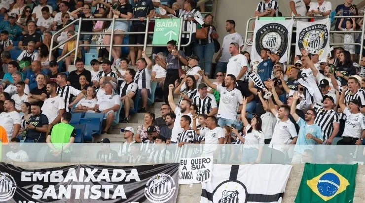 Foto: Gil Gomes/AGIF - Torcida do Santos não vai comparecer no Morumbi para o clássico contra o São Paulo